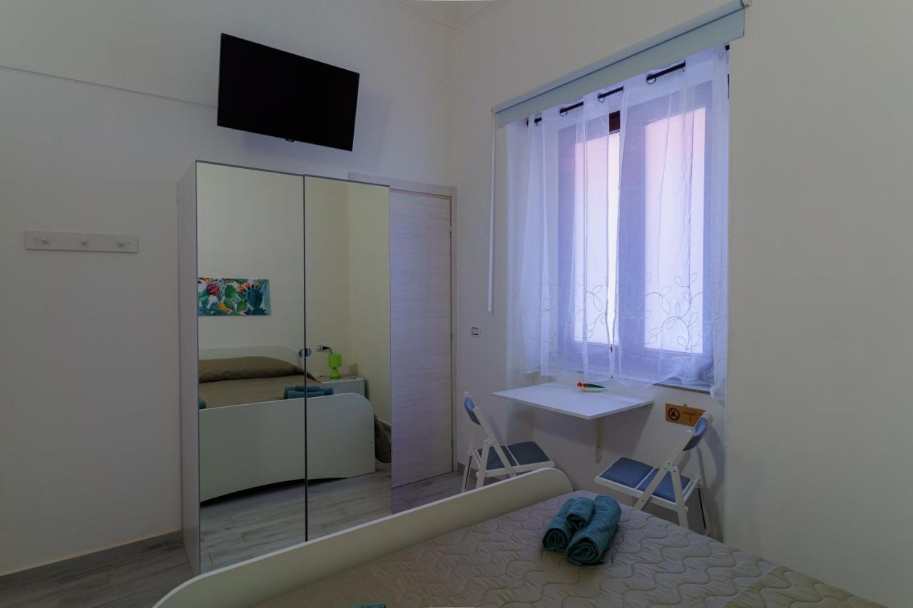 Casta Diva Holiday Rooms Катанія Екстер'єр фото